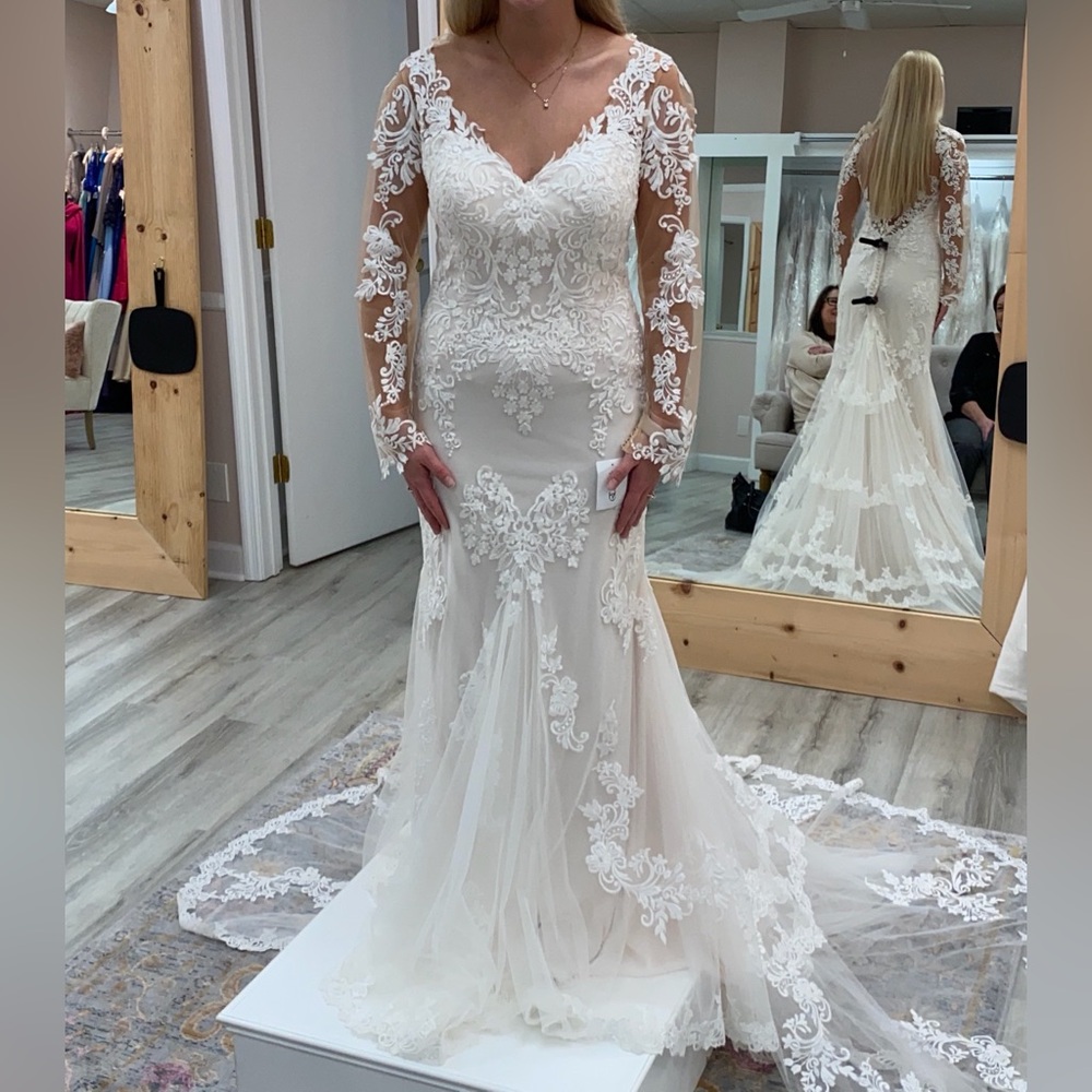 Sincerity Bridal Lace Wedding Dress - White